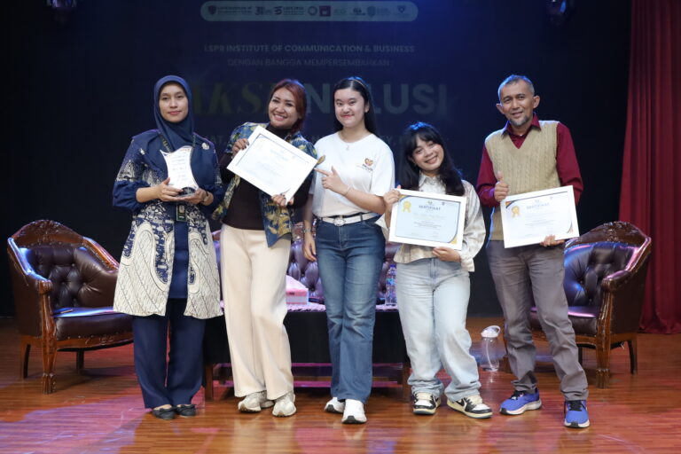 PROGRAM AKSI INKLUSI SEBAGAI SIMULASI KERJA DAN PENGEMBANGAN KETERAMPILAN UNTUK SISWA DISABILITAS